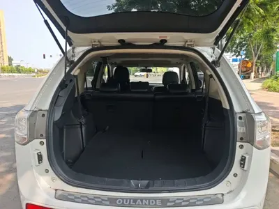 Mitsubishi Outlander (Import)