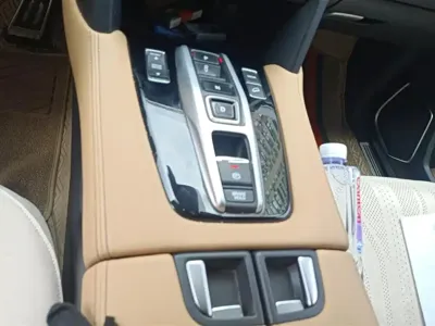 Honda UR-V
