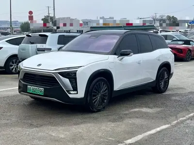 Nio ES8