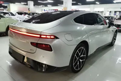 Xpeng P7