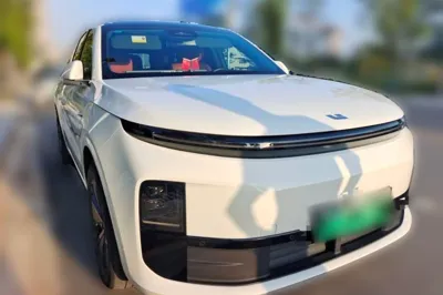 Li Auto L6