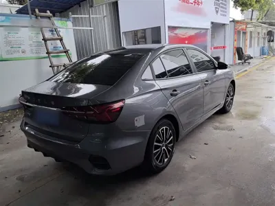 Roewe i5