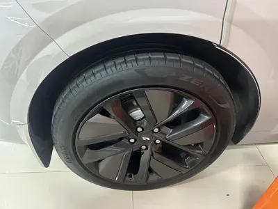 Li Auto Li L6