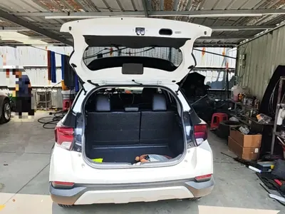 Toyota Yaris L