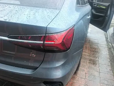 Roewe i5