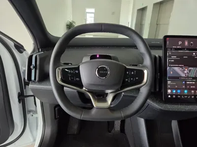Volvo EX30