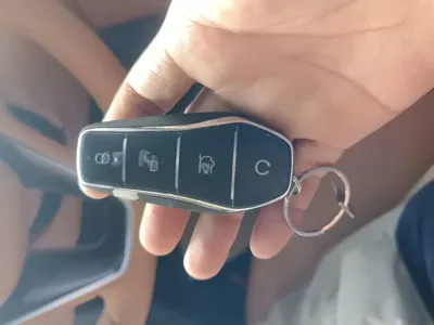 BYD 汉L
