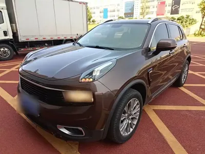 Lynk & Co 01
