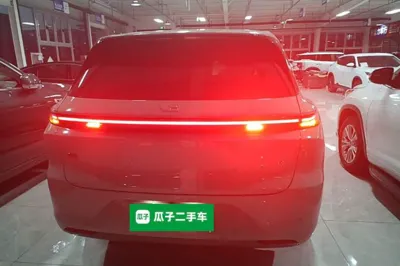 Li Auto L6