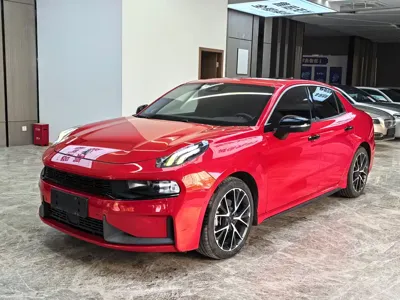 Lynk & Co 03