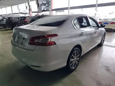 Peugeot 408