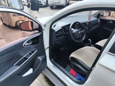 Jetta VS7