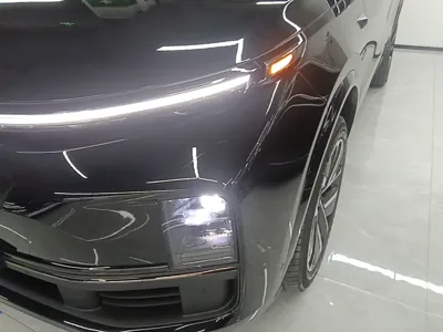 Li Auto L8