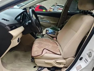 Toyota Yaris L