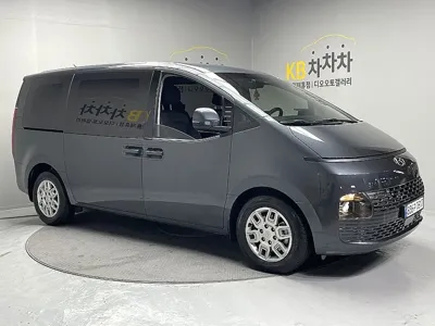 Hyundai Staria
