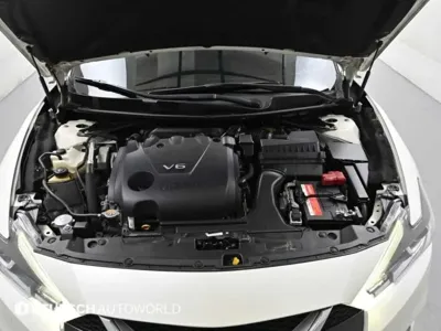Nissan Maxima