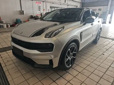 Lynk & Co 05