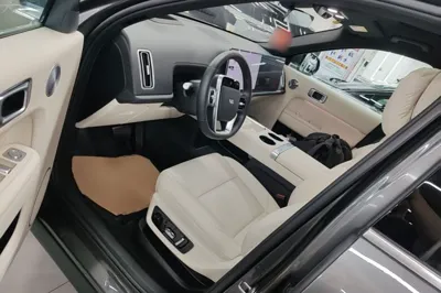 Li Auto L8