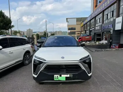 Nio ES8