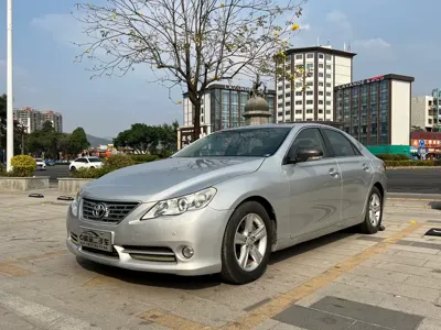 Toyota Reiz