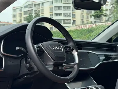 Audi A7L