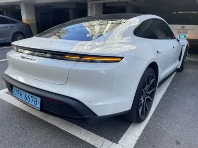 Porsche Taycan