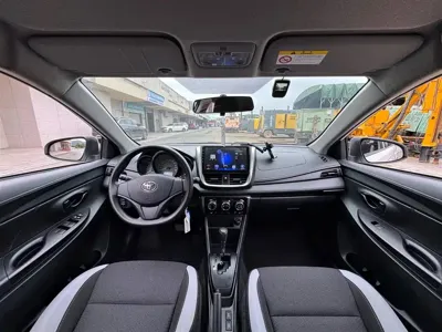 Toyota Yaris L