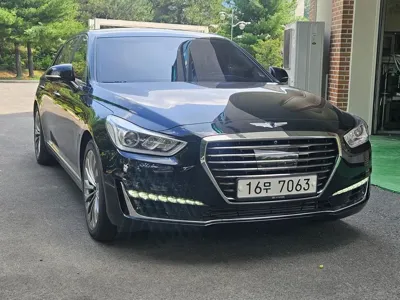 Genesis EQ900