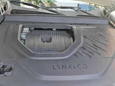 Lynk & Co 领克900