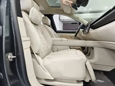 Nio ES8