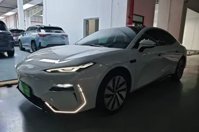 Geely Galaxy E8