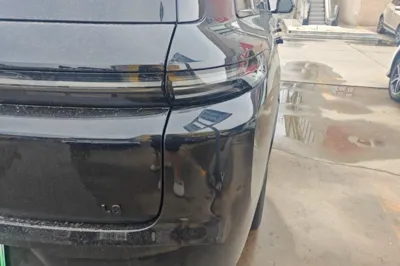 Li Auto L8