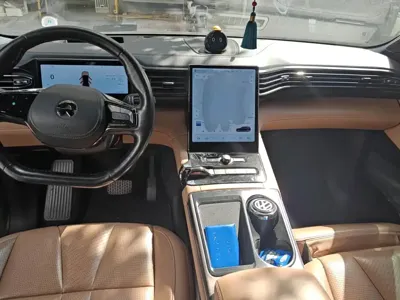 Nio ES8