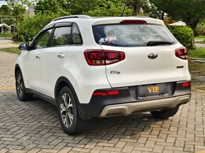 Kia KX3