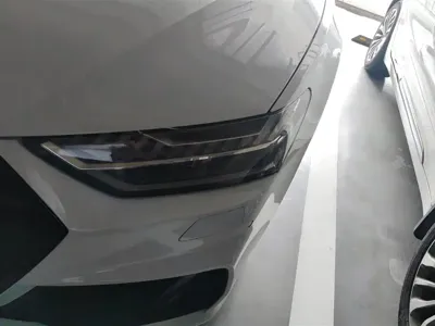 Audi A7L