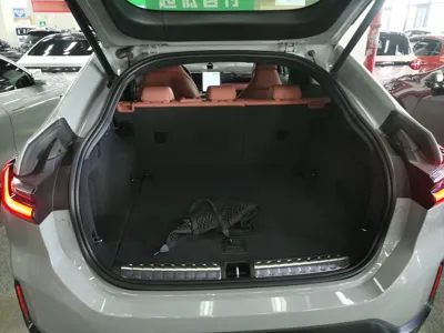Nio EC6