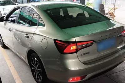 Roewe i5