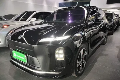 Nio ES8