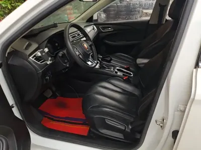 Roewe i5