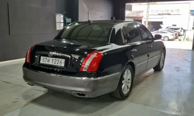Kia Opirus