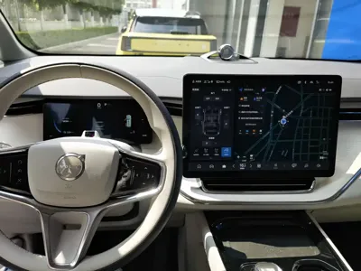 Volvo EM90