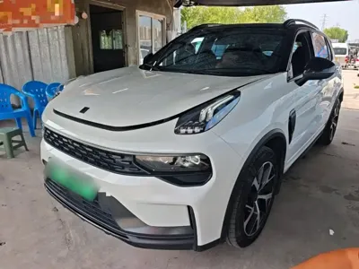 Lynk & Co 01 EM-P