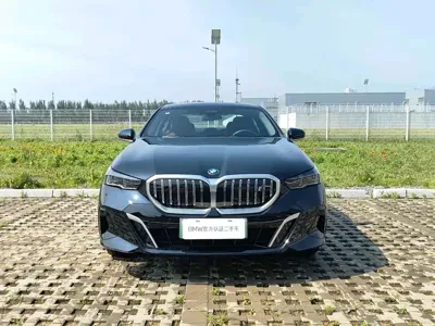 BMW i5