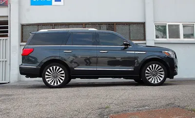 Lincoln Navigator