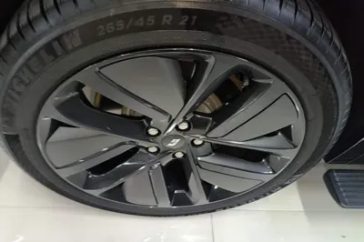 Li Auto L9
