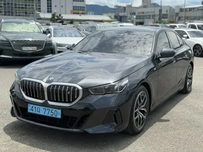 BMW i5