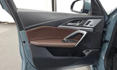 BMW iX1
