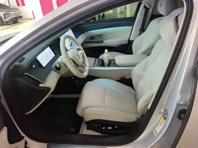 BYD 汉L