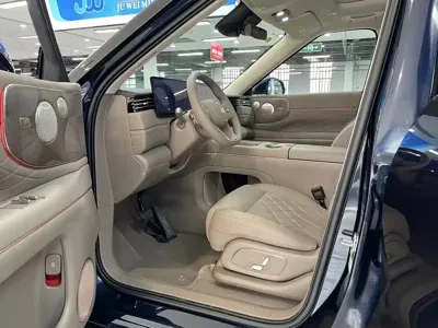 IM 智己LS9