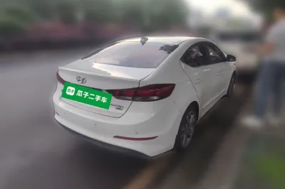 Hyundai Elantra (6th Generation
